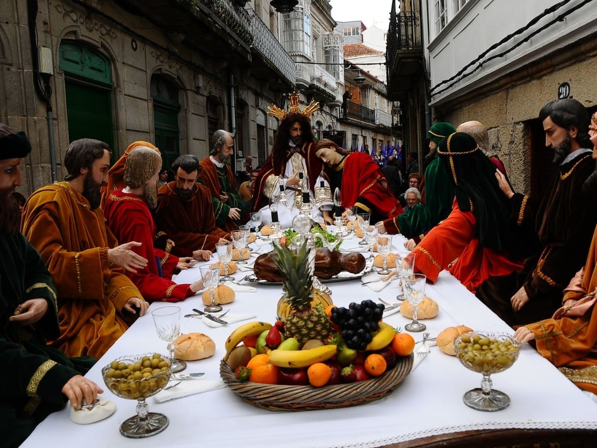 Adela Martínez: "Trabajamos para que la Semana Santa de Cangas sea de Interés Turístico Nacional"