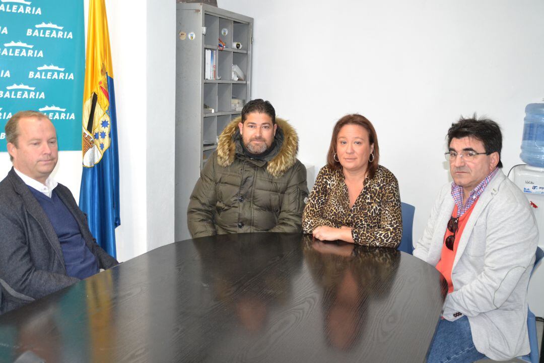 Gema Estrela junto a Tano Bertó, Juan Benavente y Johathan Lambert.