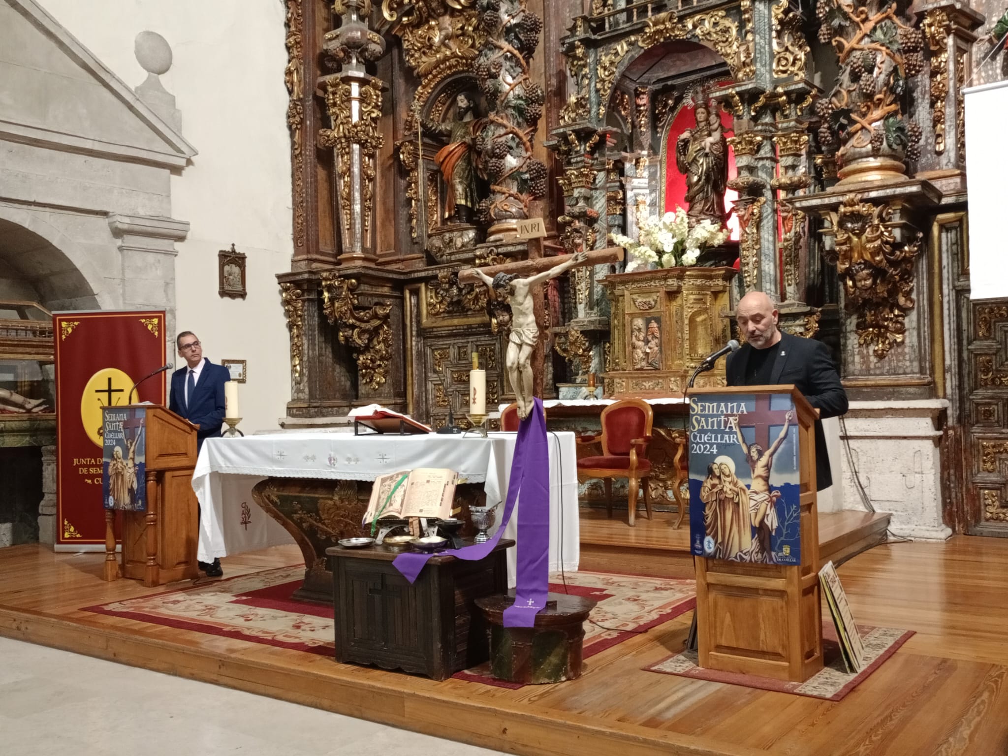 Presentación de la Semana Santa de Cuéllar en la iglesia de San Miguel