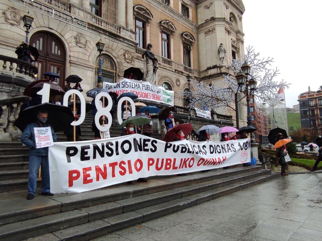 Concentración de pensionistas en Bilbao.