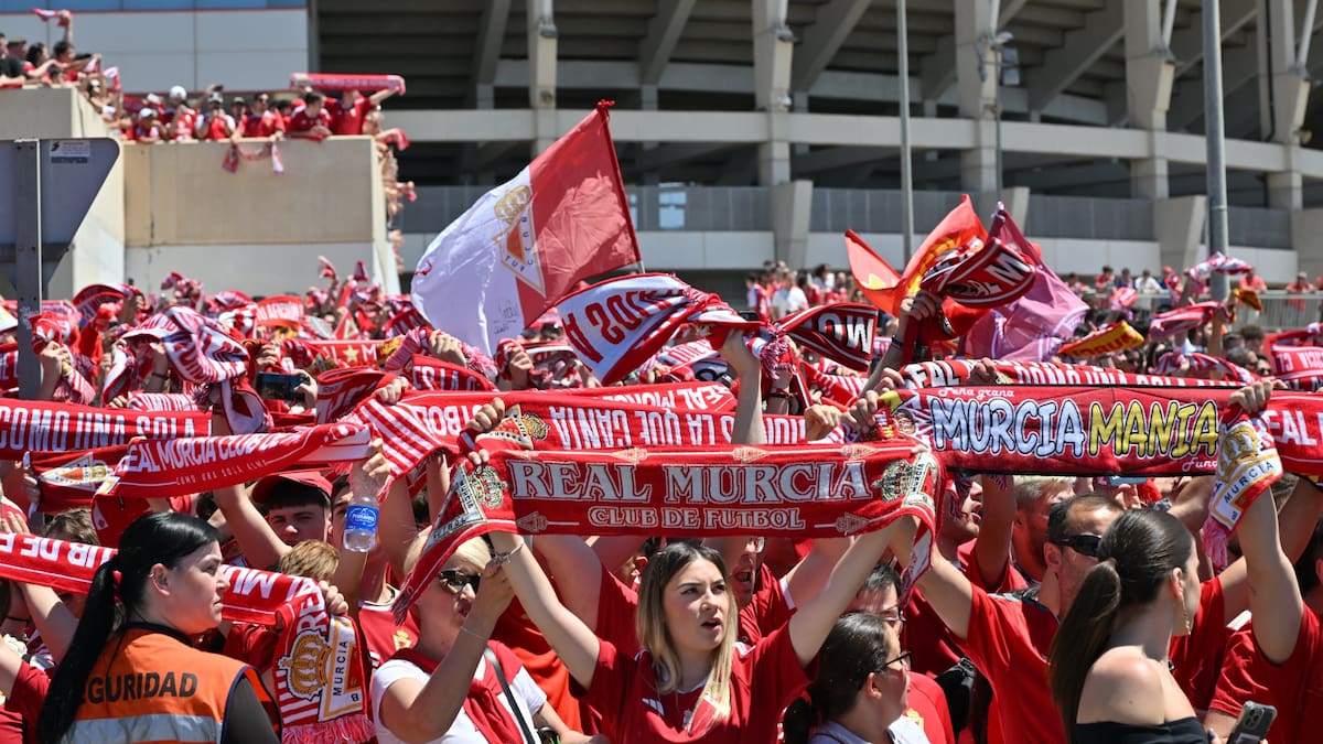 Salvador Oliva: "Hasta el momento hay 3.200 peñistas inscritos en Fepemur"