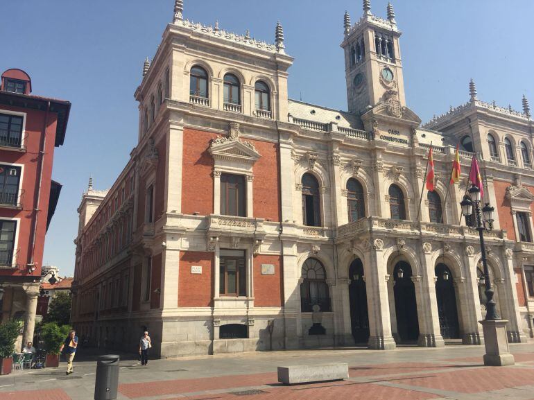 La salida del aparcamiento de la Plaza Mayor será por la calle Jesús, lateral al Ayuntamiento 