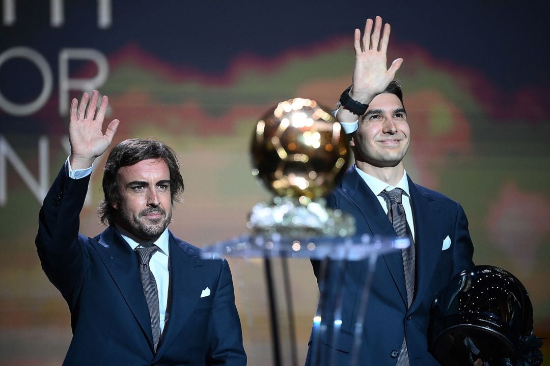 Fernando Alonso y Esteban Ocon, en la gala del Balón de Oro