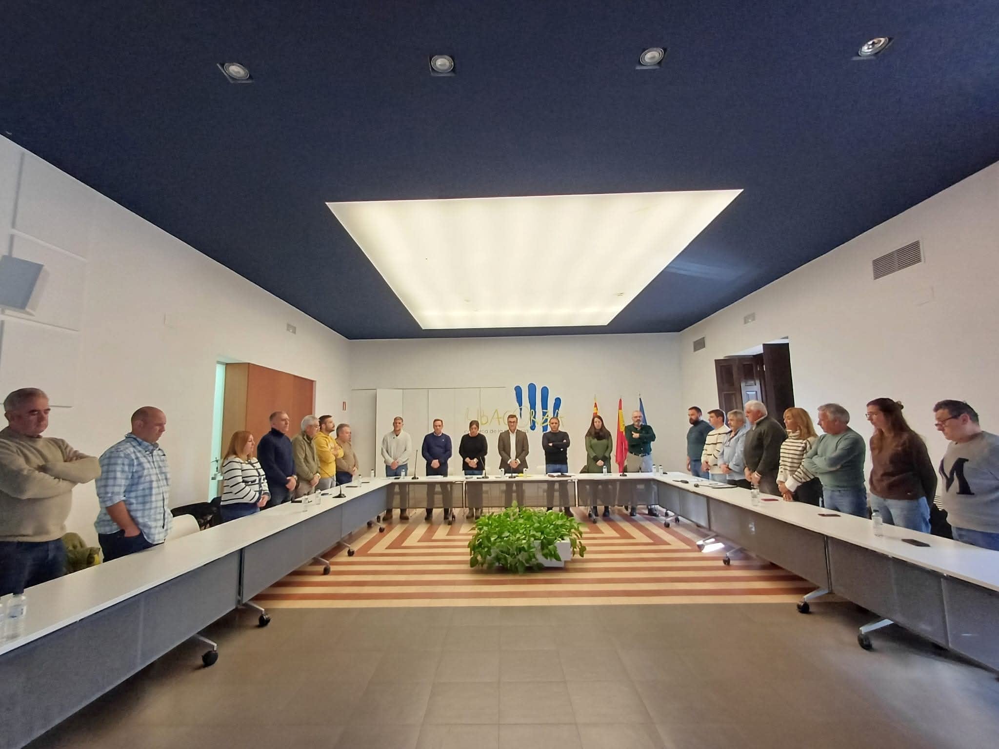 Los consejeros guardaron un minuto de silencio para recordar a Daniel Larramona que falleció recientemente. Foto: Comarca de Ribagorza