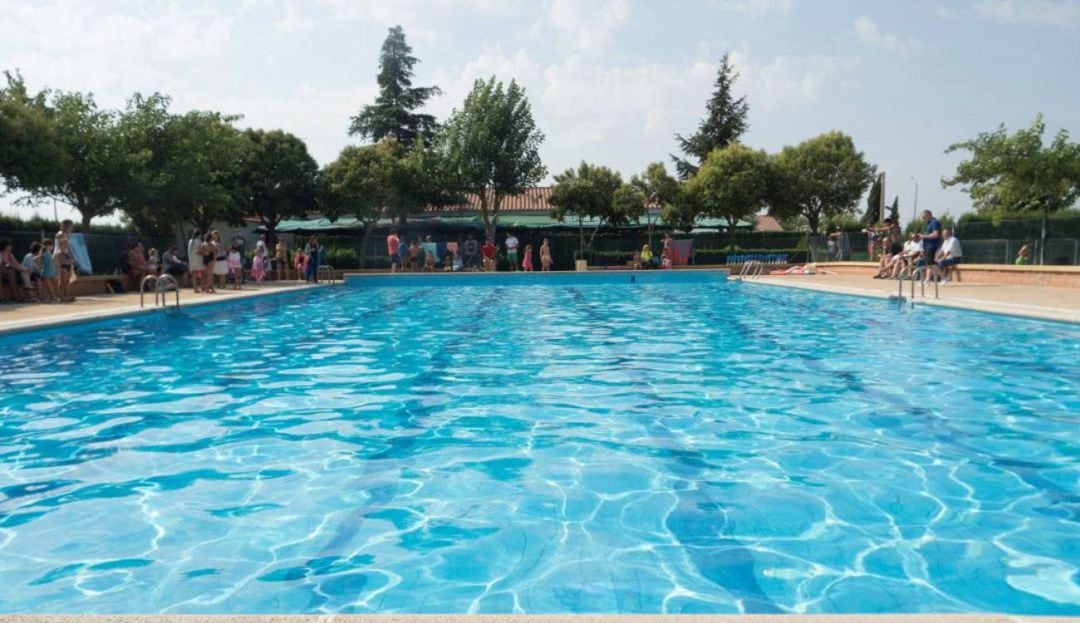 Piscina municipal de El Provencio (IMAGEN ARCHIVO)