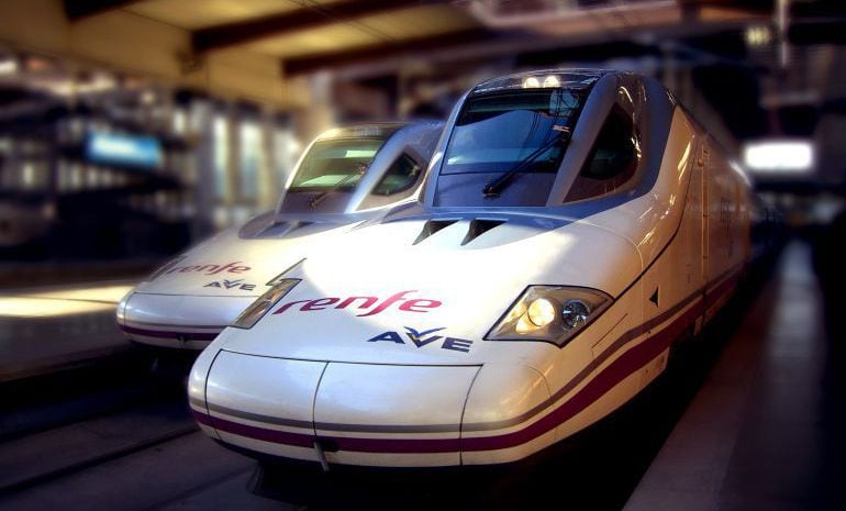 Renfe estudia denunciar a los 13 viajeros de una despedida de soltero que obligaron a retrasar un AVE