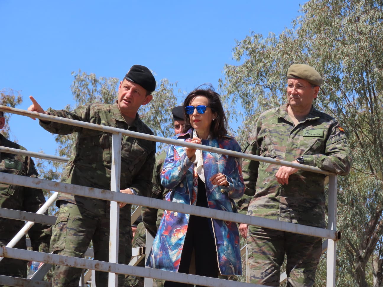 La ministra de Defensa, Margarita Robles con el JEME, Amador Enseñat y Berea y el general Olazábal en Cerro Muriano