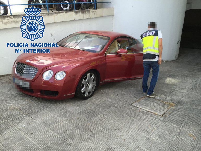 Uno de los coches de lujo intervenidos a la red en Marbella (Málaga)