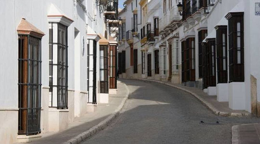 Calles desiertas en las poblaciones de Sevilla