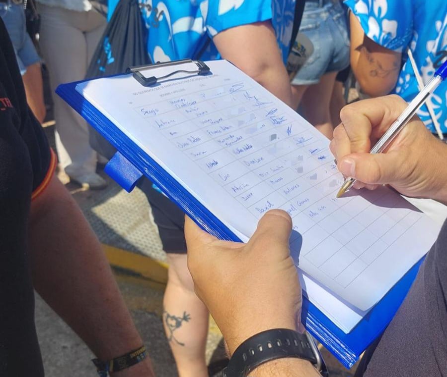 Saldaña y comarca han recogido firmas para evitar el traslado de sus dos párrocos