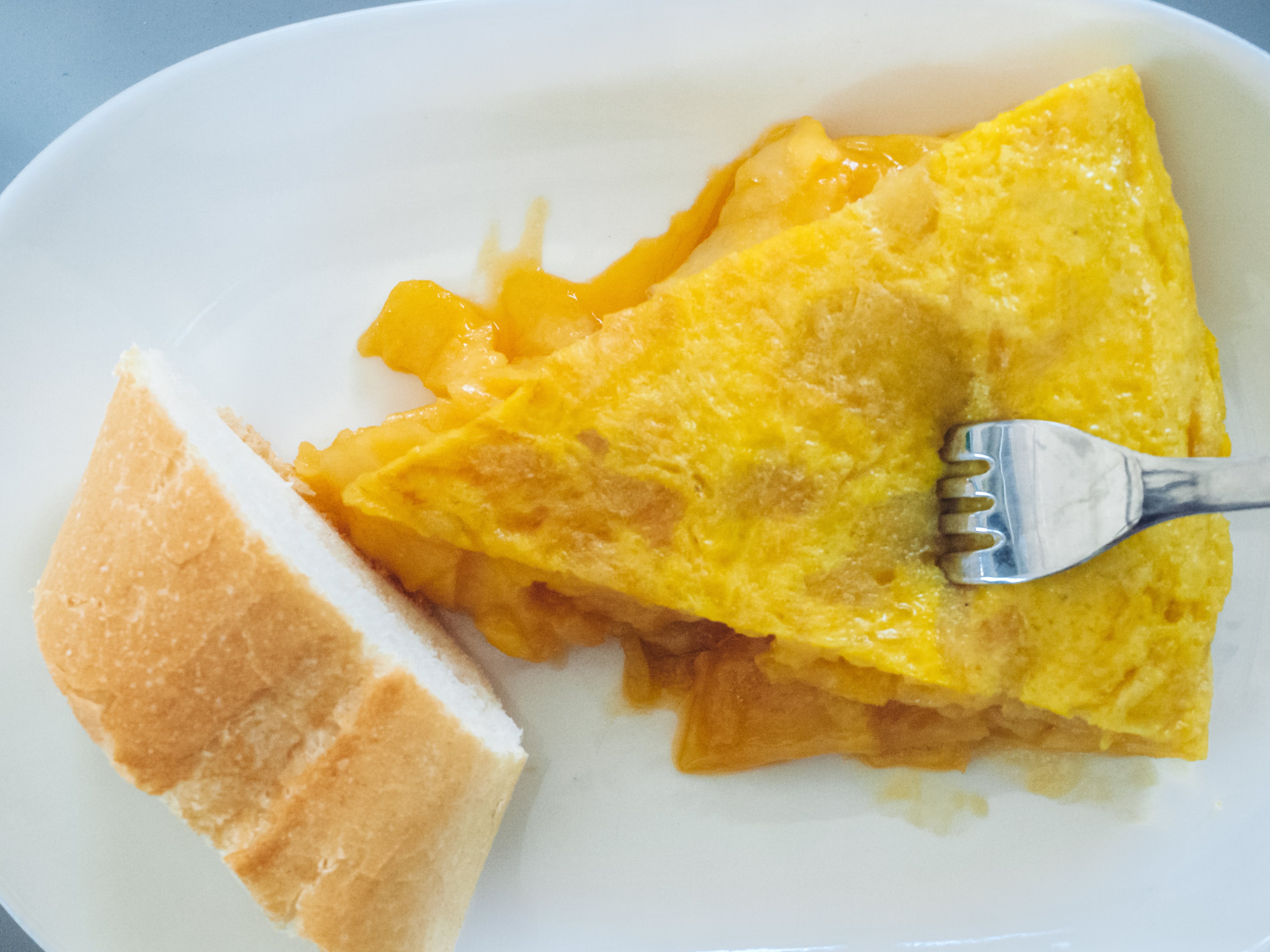 Tortilla de patata, ¿con o sin cebolla?