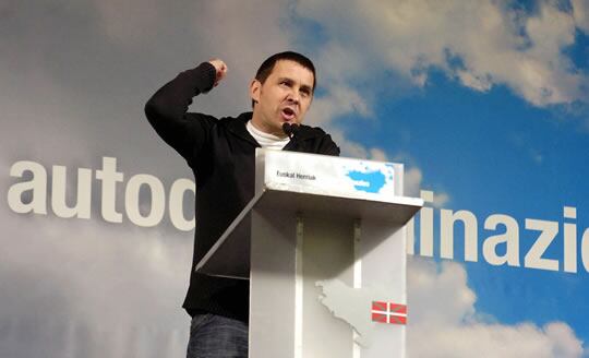 Otegi, durante un mitin en Bilbao (Reuters)