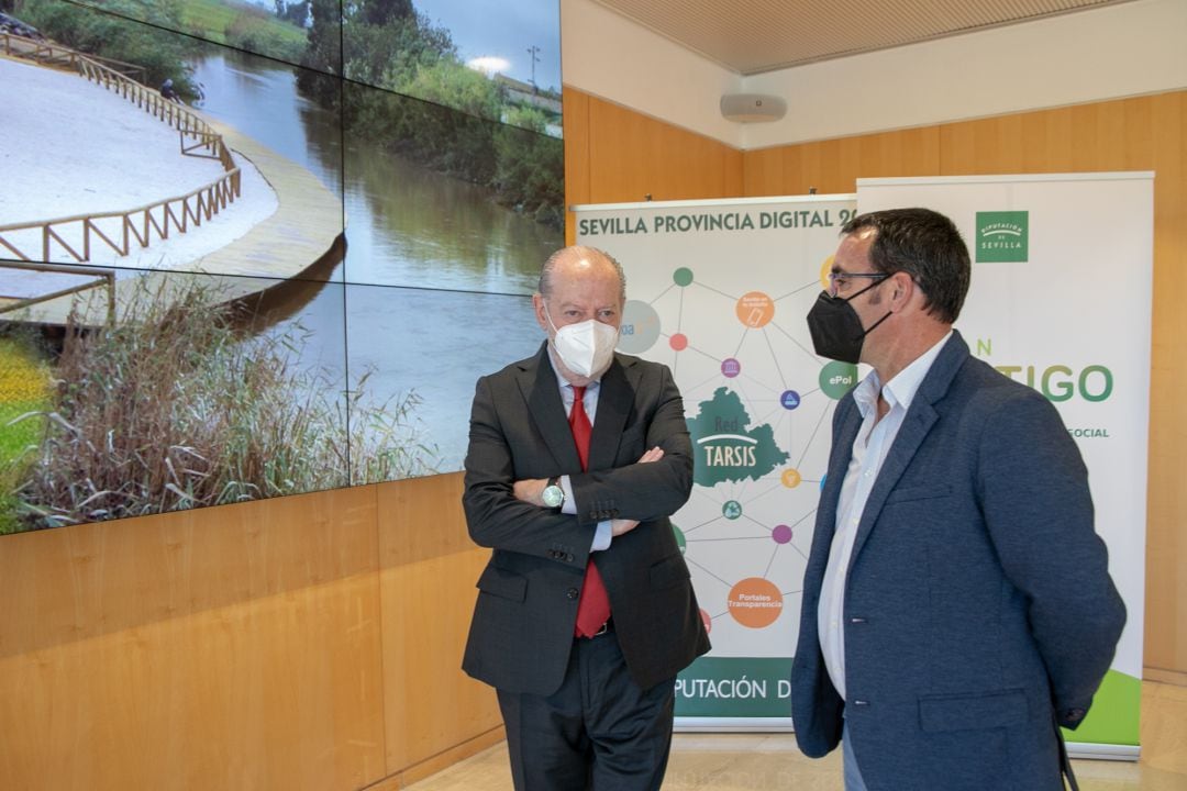 Villalobos y Juan Molero durante su entrevista de hoy en la Sede Provincial