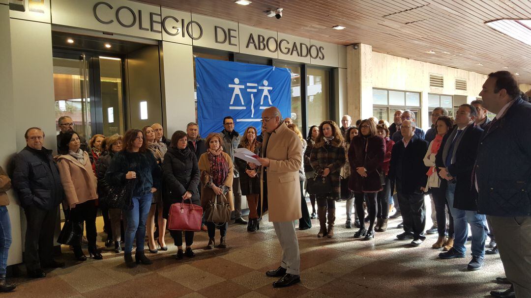 Concentración de abogados palentinos del Turno de Oficio