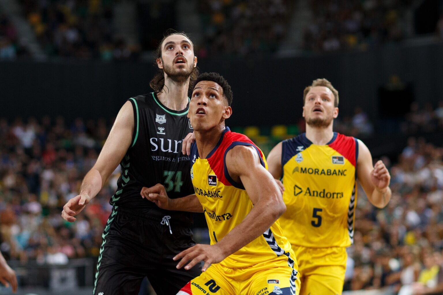 Un moment del partit del Bilbao Basket- MoraBanc Andorra en l'estrena dels tricolors a la lliga ACB.