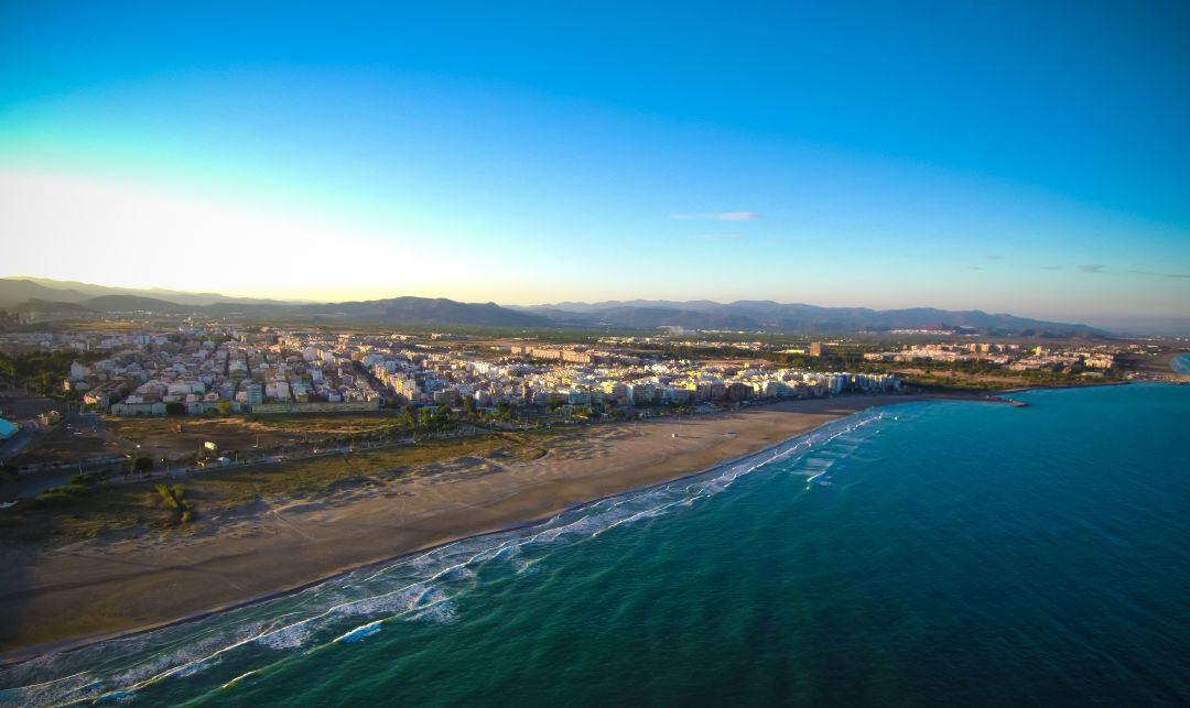 Puerto de Sagunto, situado en la Comunidad Valenciana. 