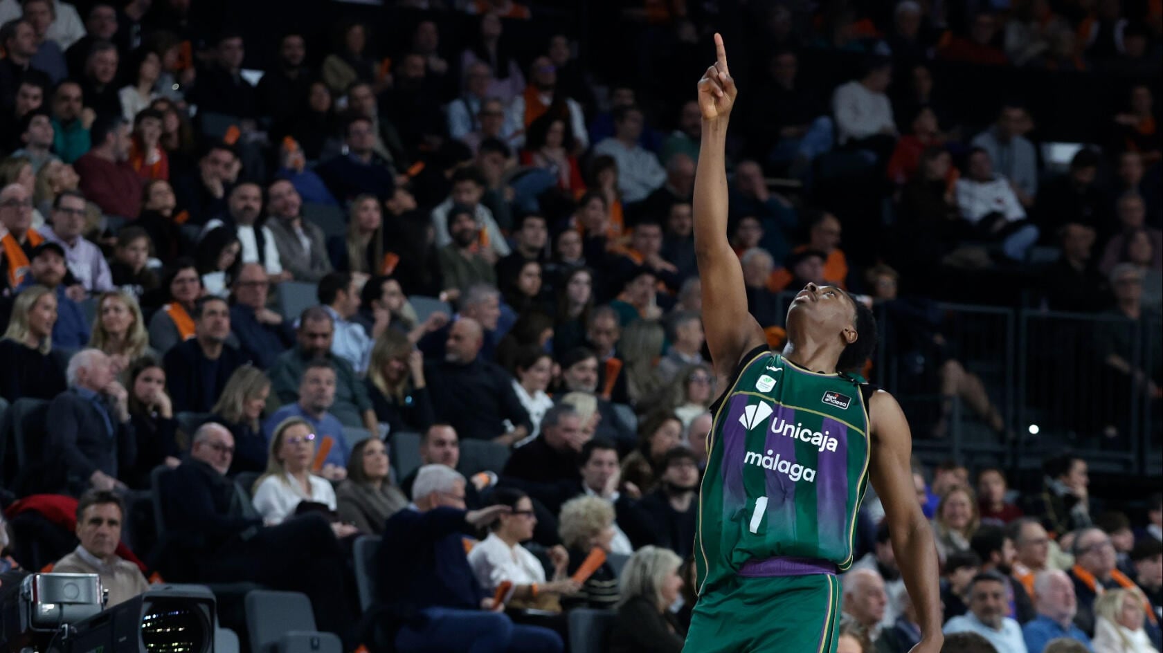 El escolta del Unicaja Chase Audige, protagonista en el partido ante el Valencia Basket en el Roig Arena