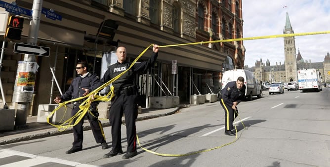 Un individuo ha disparado en el Monumento a la Guerra situado a pocos metros del Parlamento de Canadá.