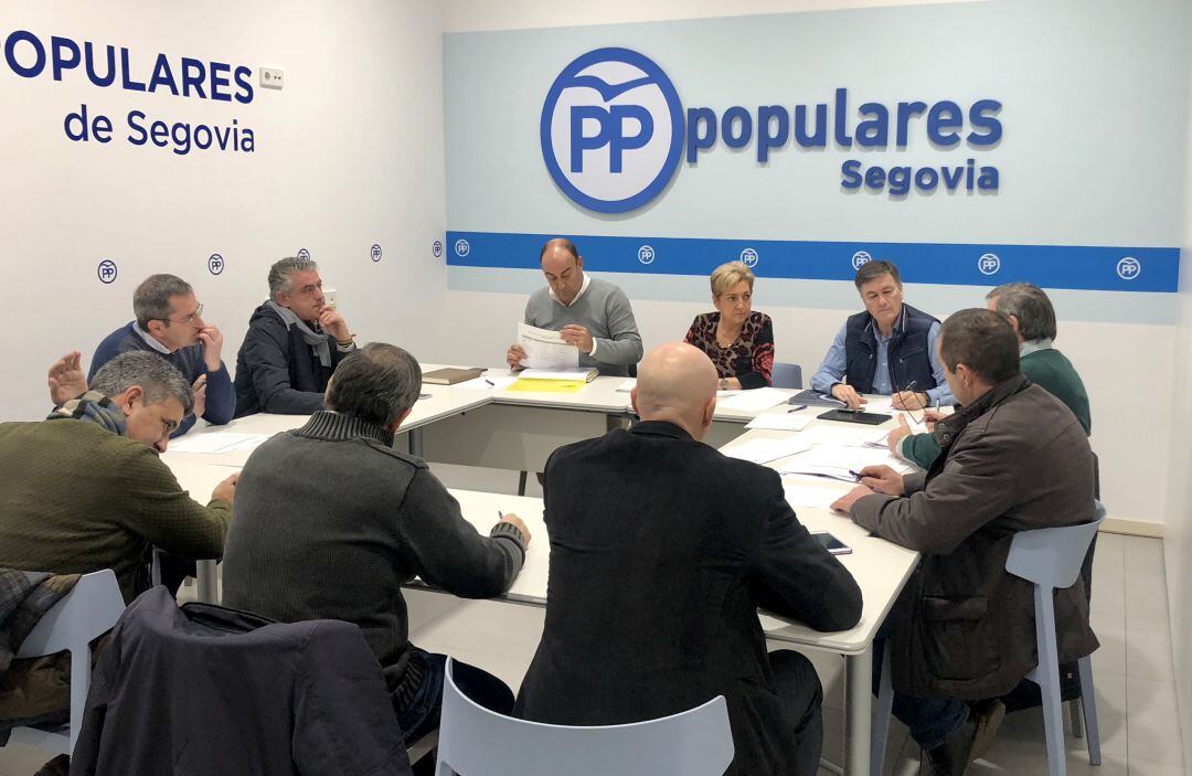 Imagen de una de las reuniones de los órganos de dirección del partido para la confección de las candidaturas de la provincia