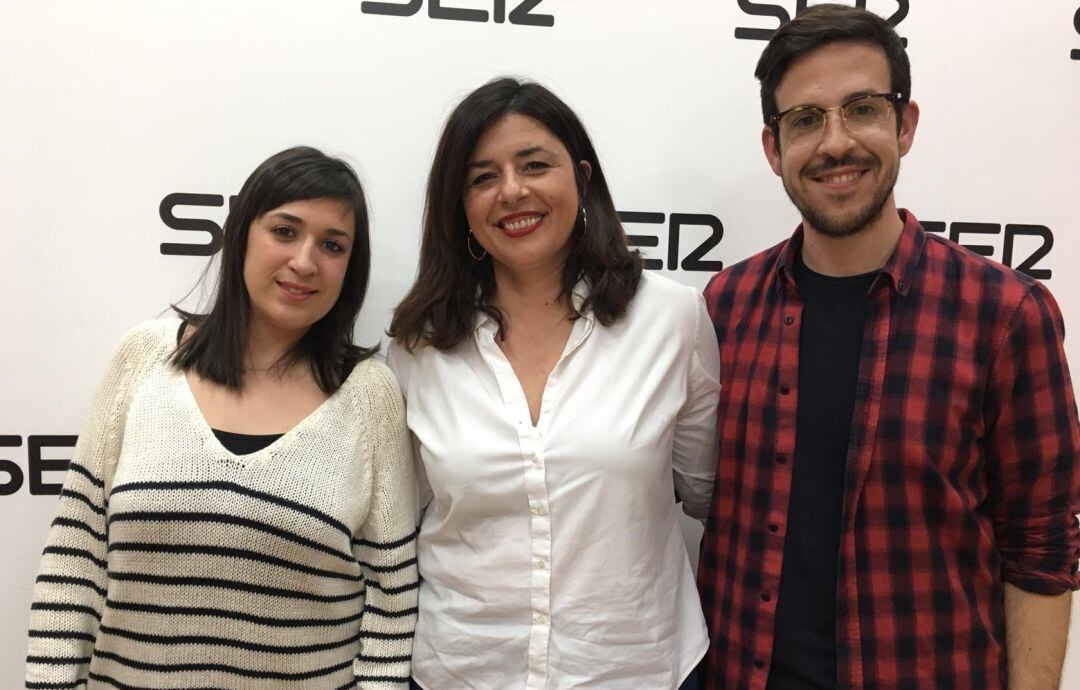 De izquierda a derecha: Carolina Gutiérrez (actriz); Paqui Imbernón (edil de Turismo) y Diego Boluda (actor)