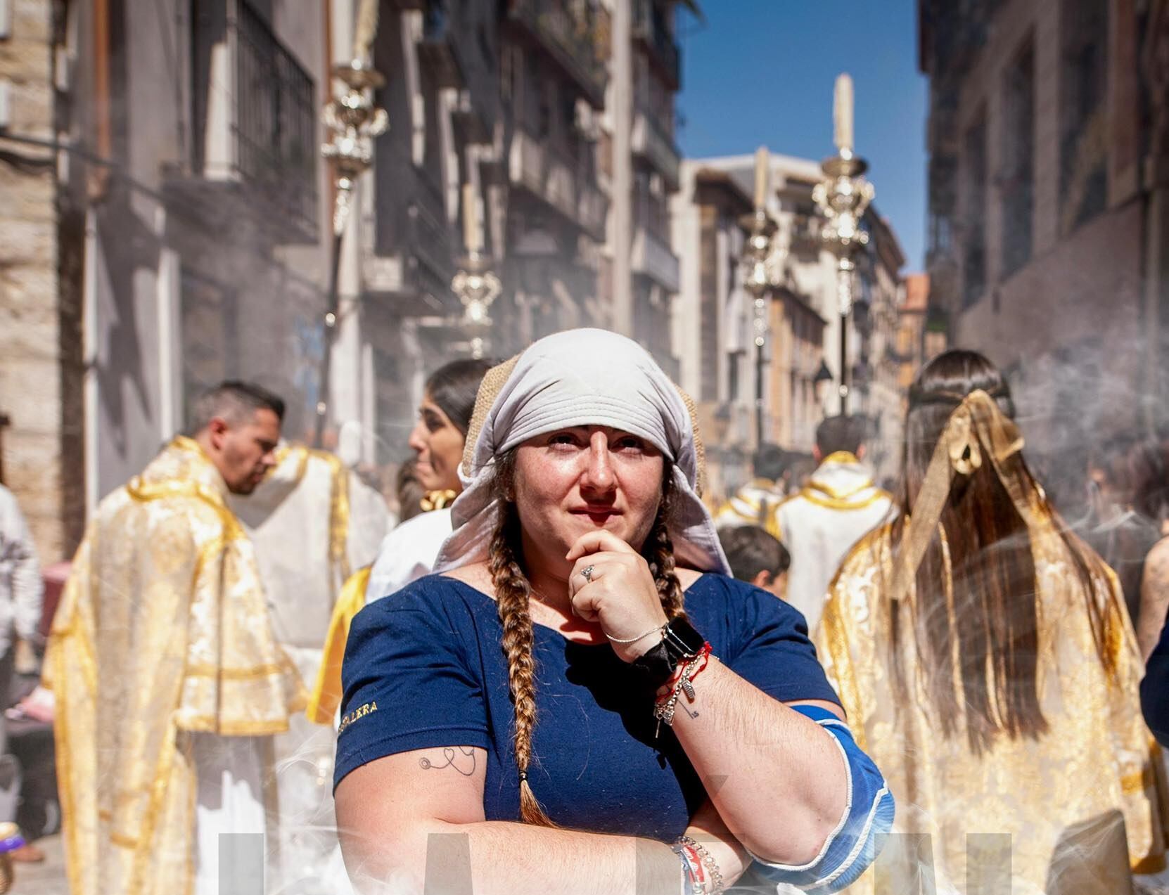 Costalera de la Cofradía del Resucitado de Jaén, durante la procesión del Domingo de Resurrección.