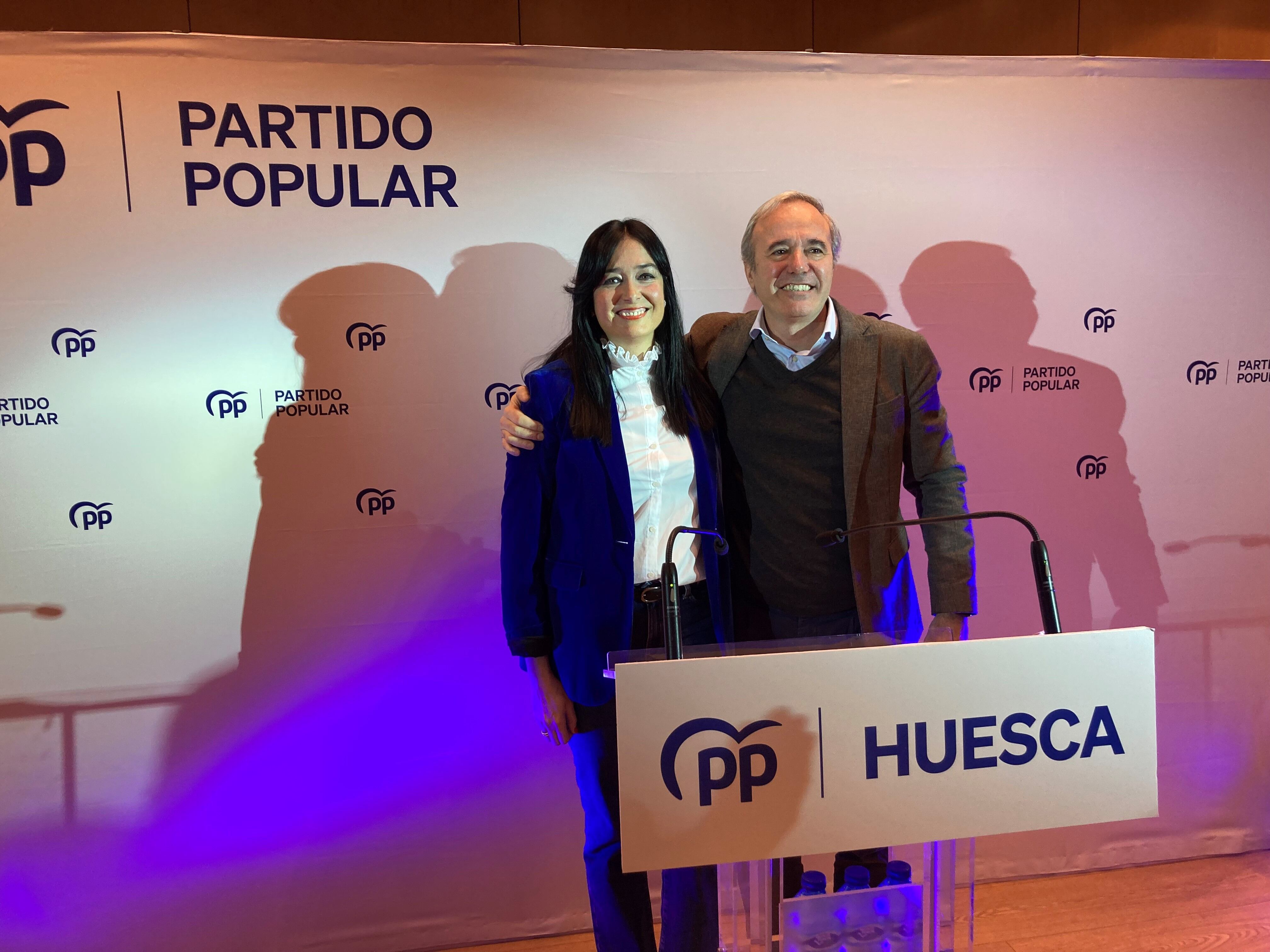 Lorena Orduna junto a Jorge Azcón