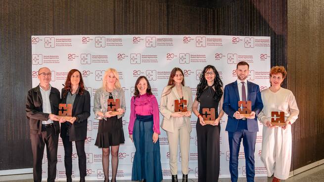 Isabel León recoge el premio por el reportaje de la Cadena SER sobre el recorrido judicial de las reclamaciones en materia de consumo