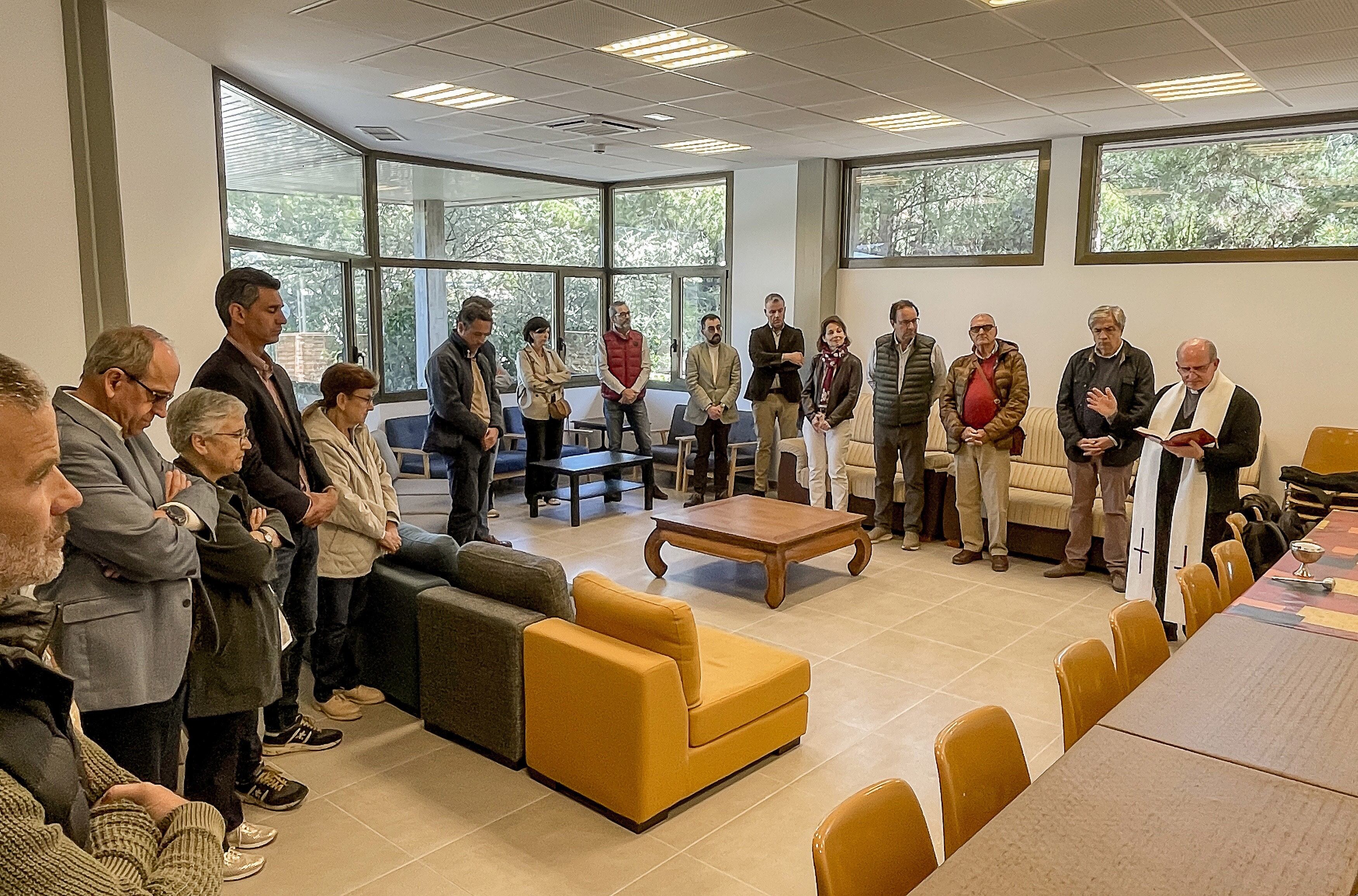 Momento de la bendición de las instalaciones del Albergue Sabinales