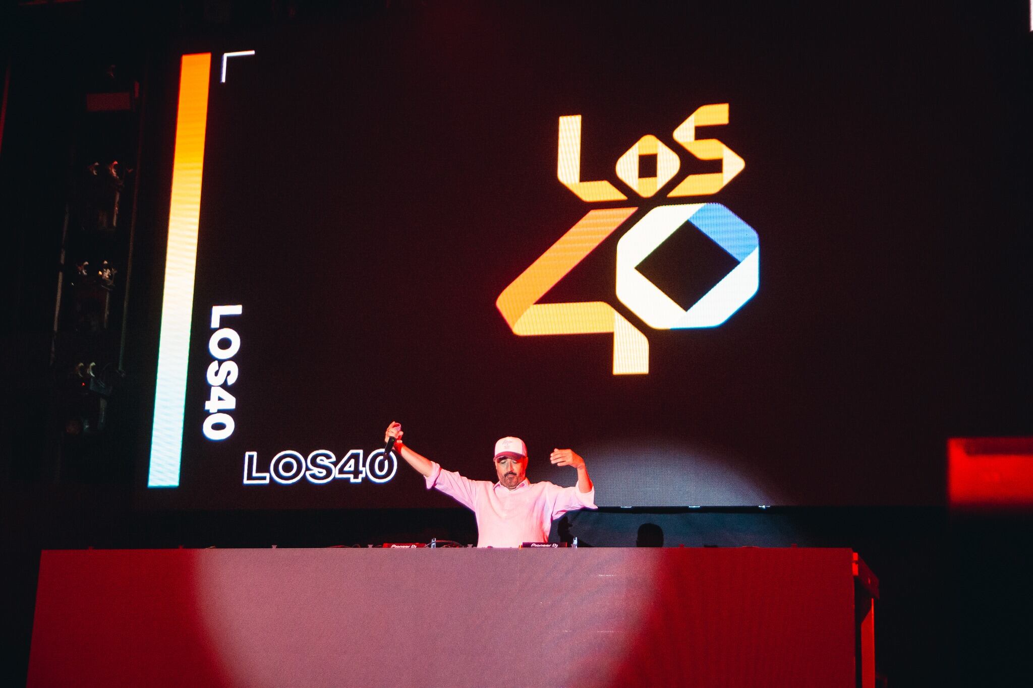 Tony Aguilar a los mandos de Los40 Playa Pop