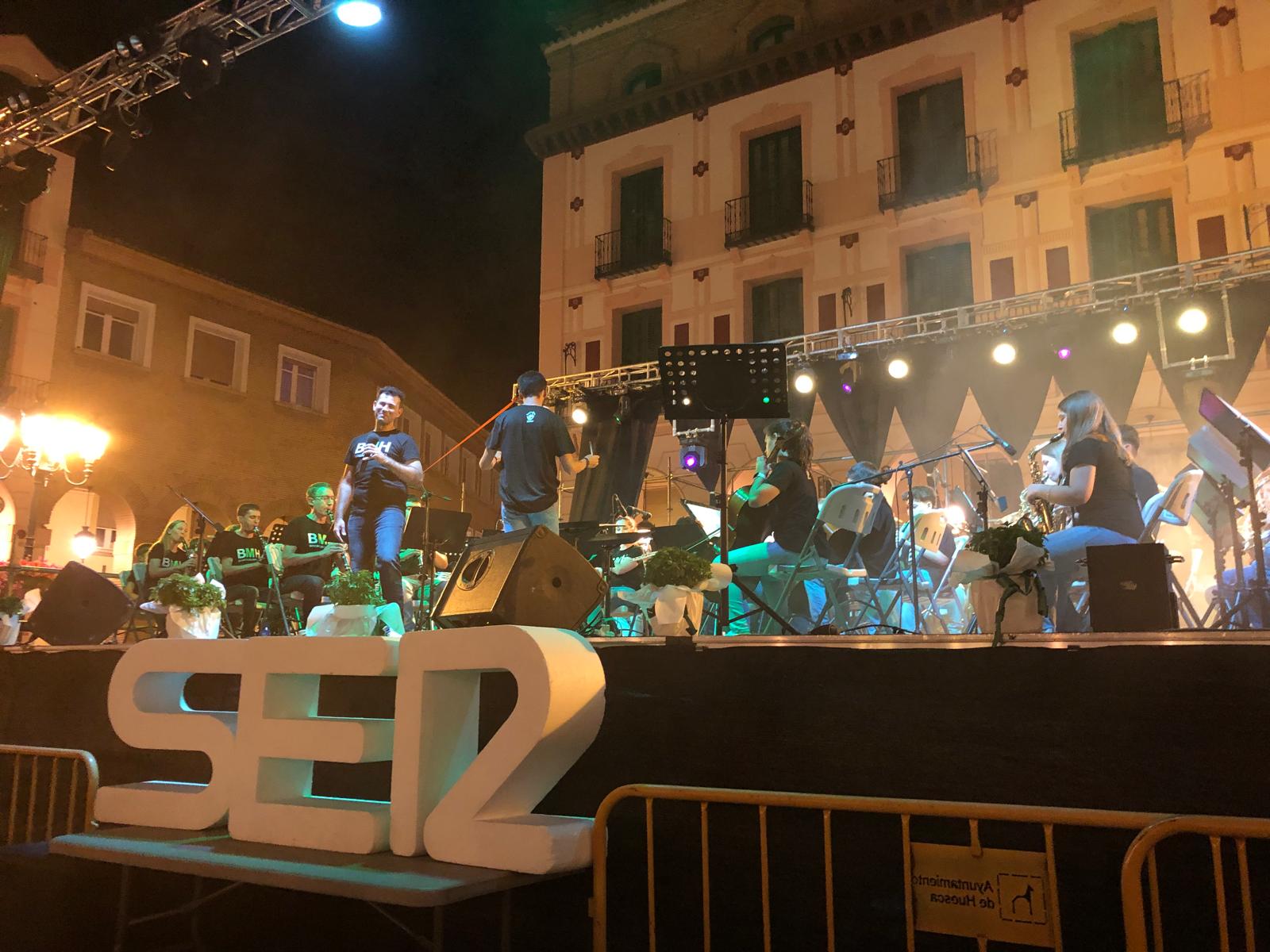 Concierto de la Banda de Musica de Huesca a beneficio de la AECC
