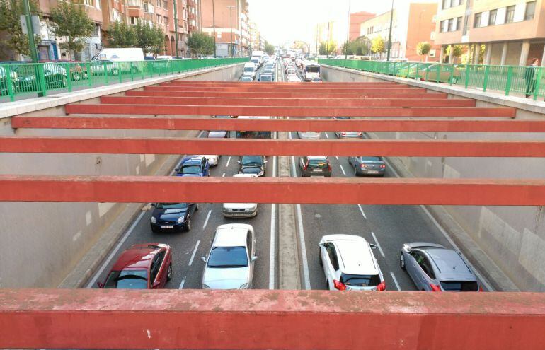 Atasco en el túnel de San Isidro provocado por las obras en el túnel de Labradores