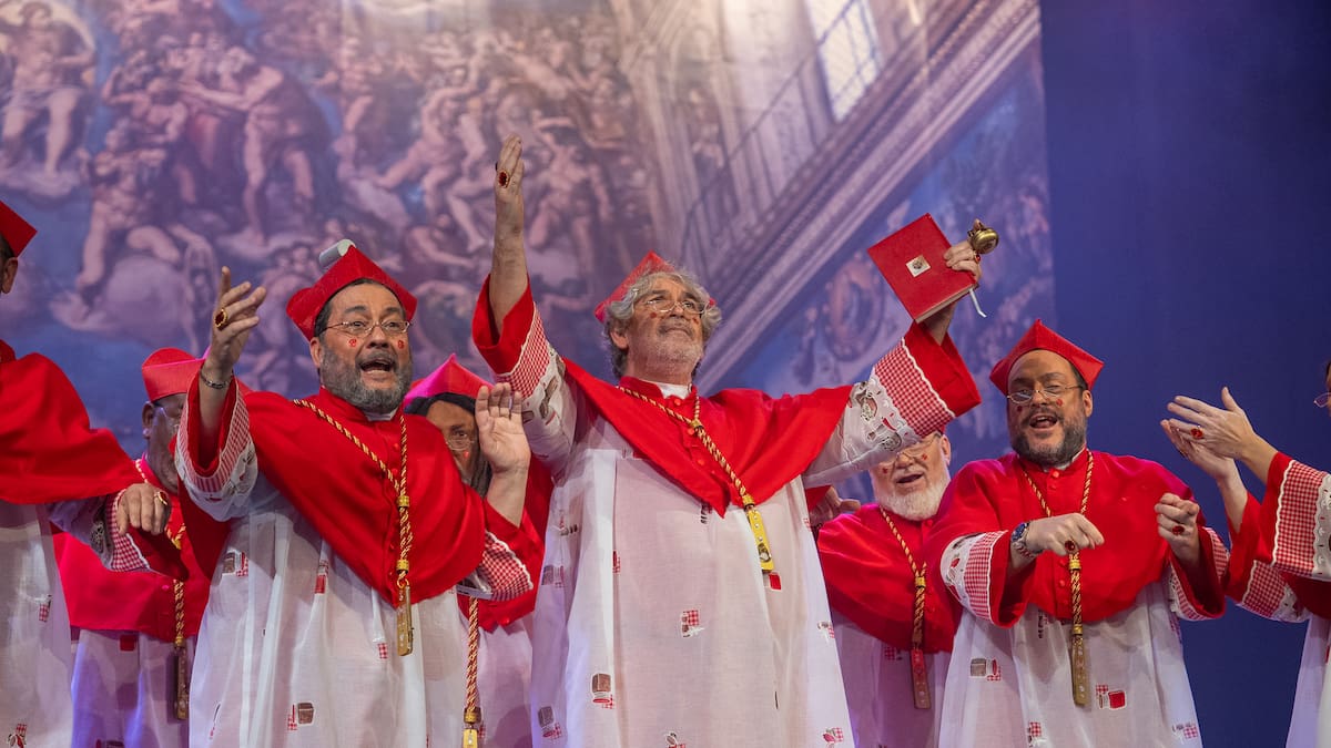 José Guerrero Roldán 'Yuyu' explica su beso al escenario del Gran Teatro Falla en la Gran Final del COAC 2026