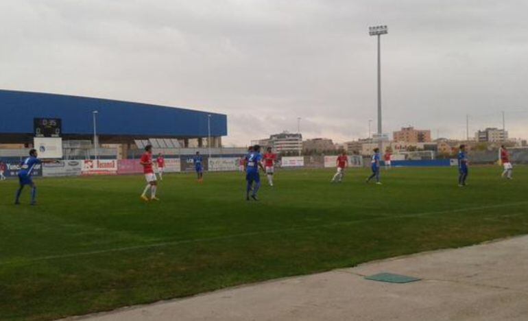 Instantánea del Fuenlabrada-La Roda jugado ayer