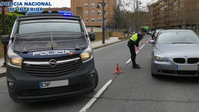 Un control policial en el marco del Estado de Alarma.
