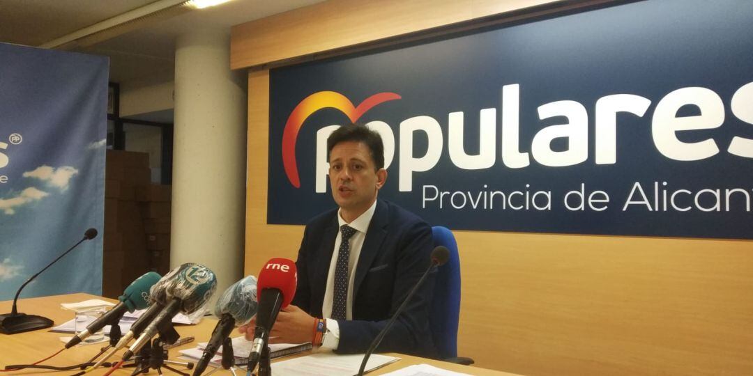 El portavoz de Sanidad en el Grupo Parlamentario Popular y vicesecretario regional del PP en la Comunitat, José Juan Zaplana