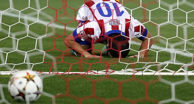 El jugador turco, después de marcar su tanto a la Juve en la segunda jornada de la fase de grupos de la Champions.