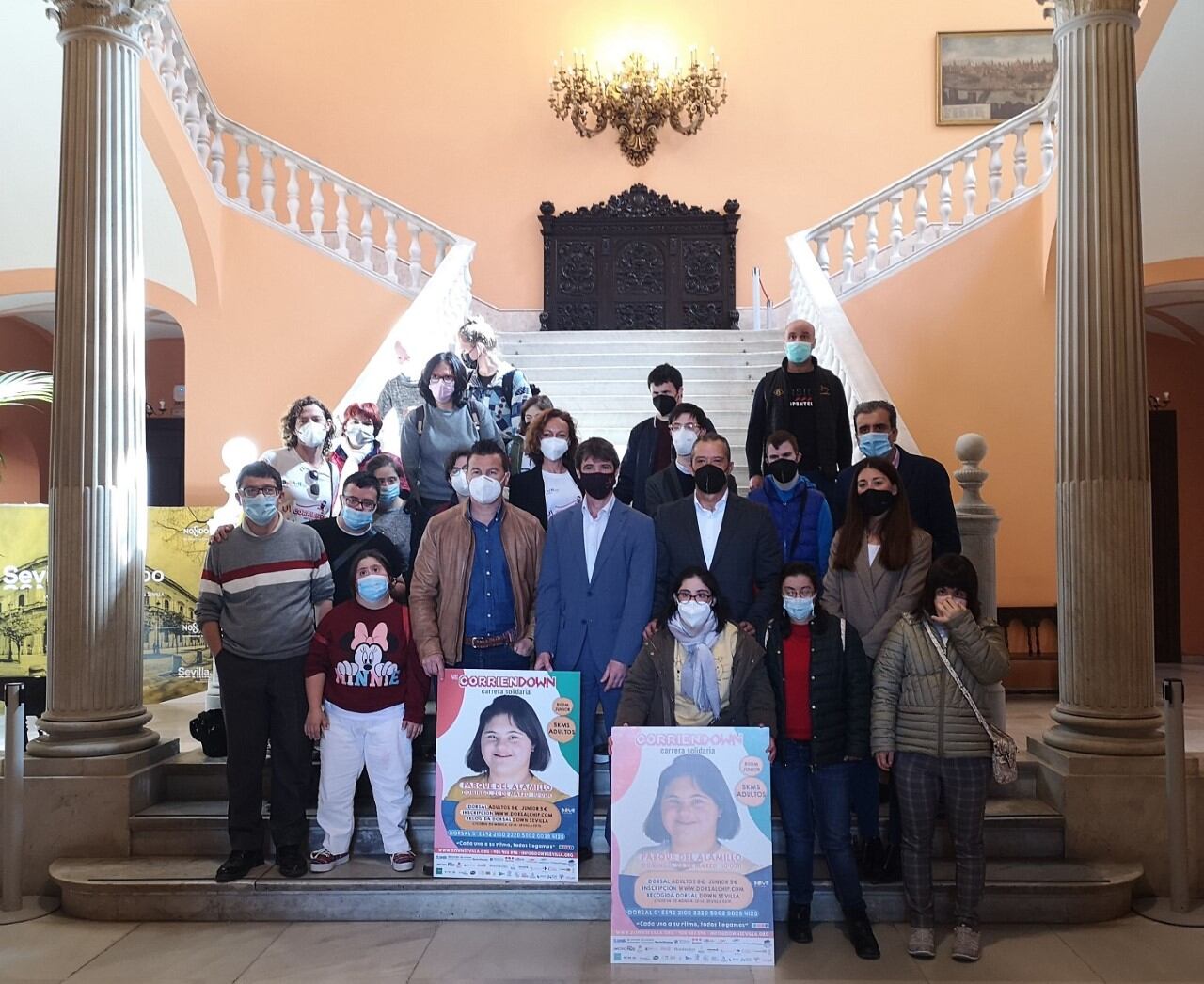 Presentación de la carrera &#039;Corriendown&#039; en el Ayuntamiento de Sevilla