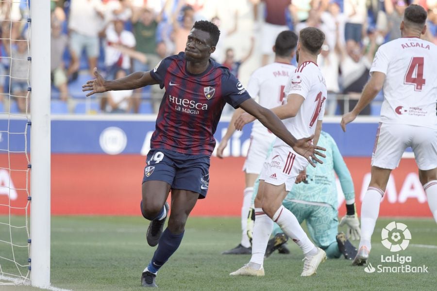 Kanté celebra su primer gol con la camiseta de la SD Huesca