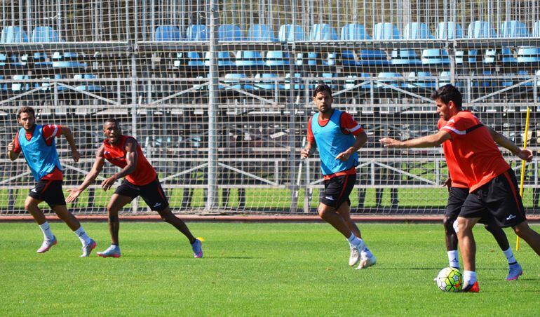 Freddy Hinestroza entrenándose en las instalaciones de la Ciudad Deportiva del Real Zaragoza