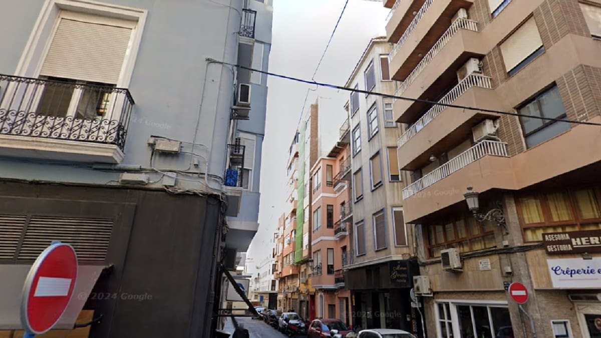 Herido grave tras caerse desde un ático en el centro de Alicante al ser sorprendido mientras intentaba robar