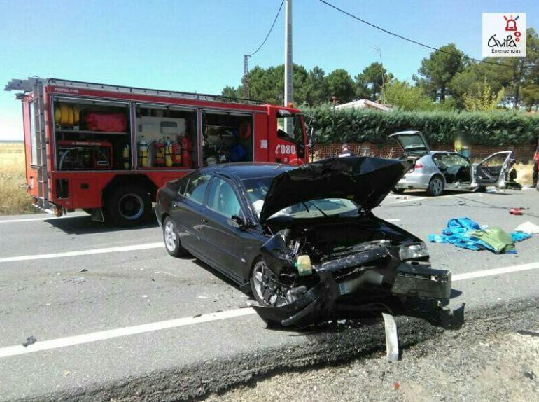 Estado en el que ha quedado el Volvo tras la colisión con el Seat León