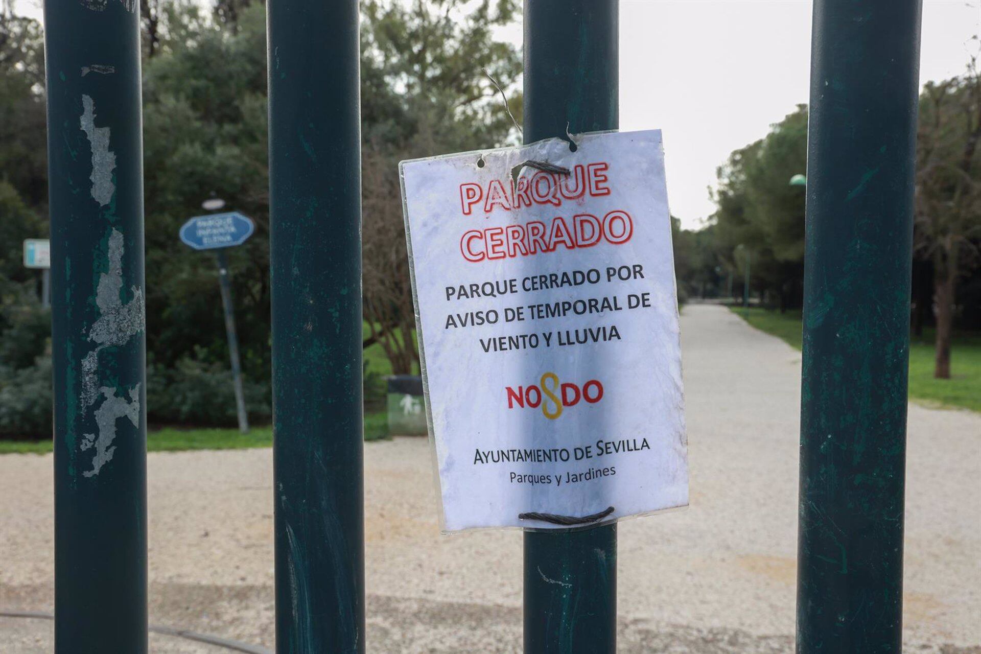 Imagen de Archivo de un parque cerrado en Sevilla/ Rocío Ruz/EP