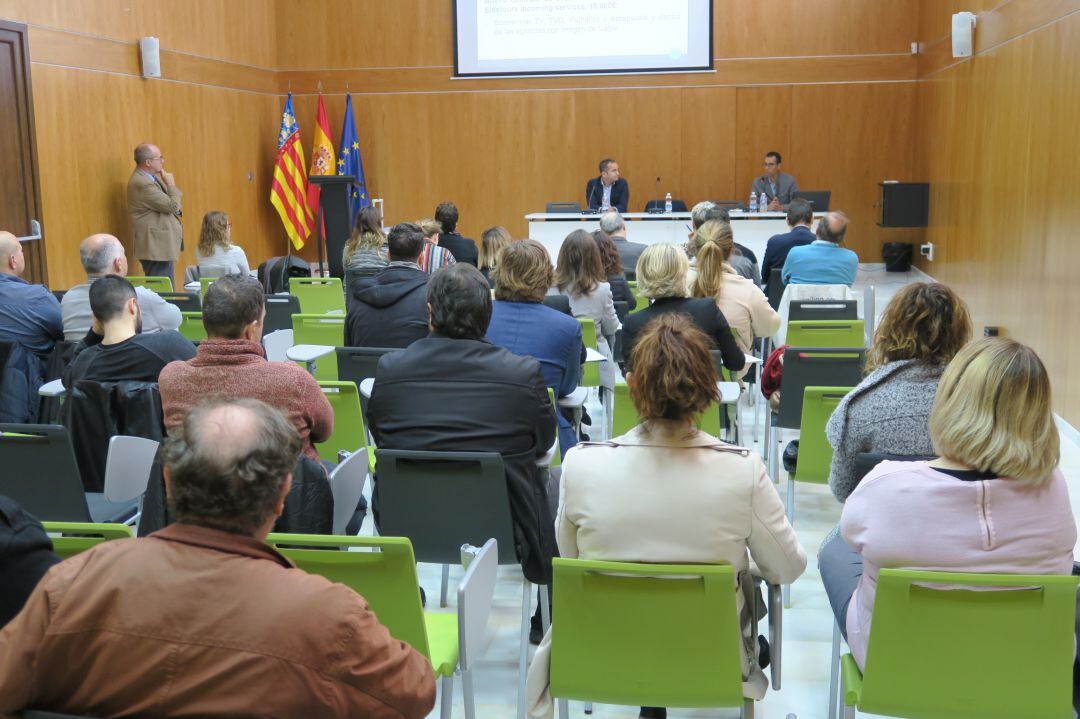 Reunión con empresas del sector turístico en Calp. 