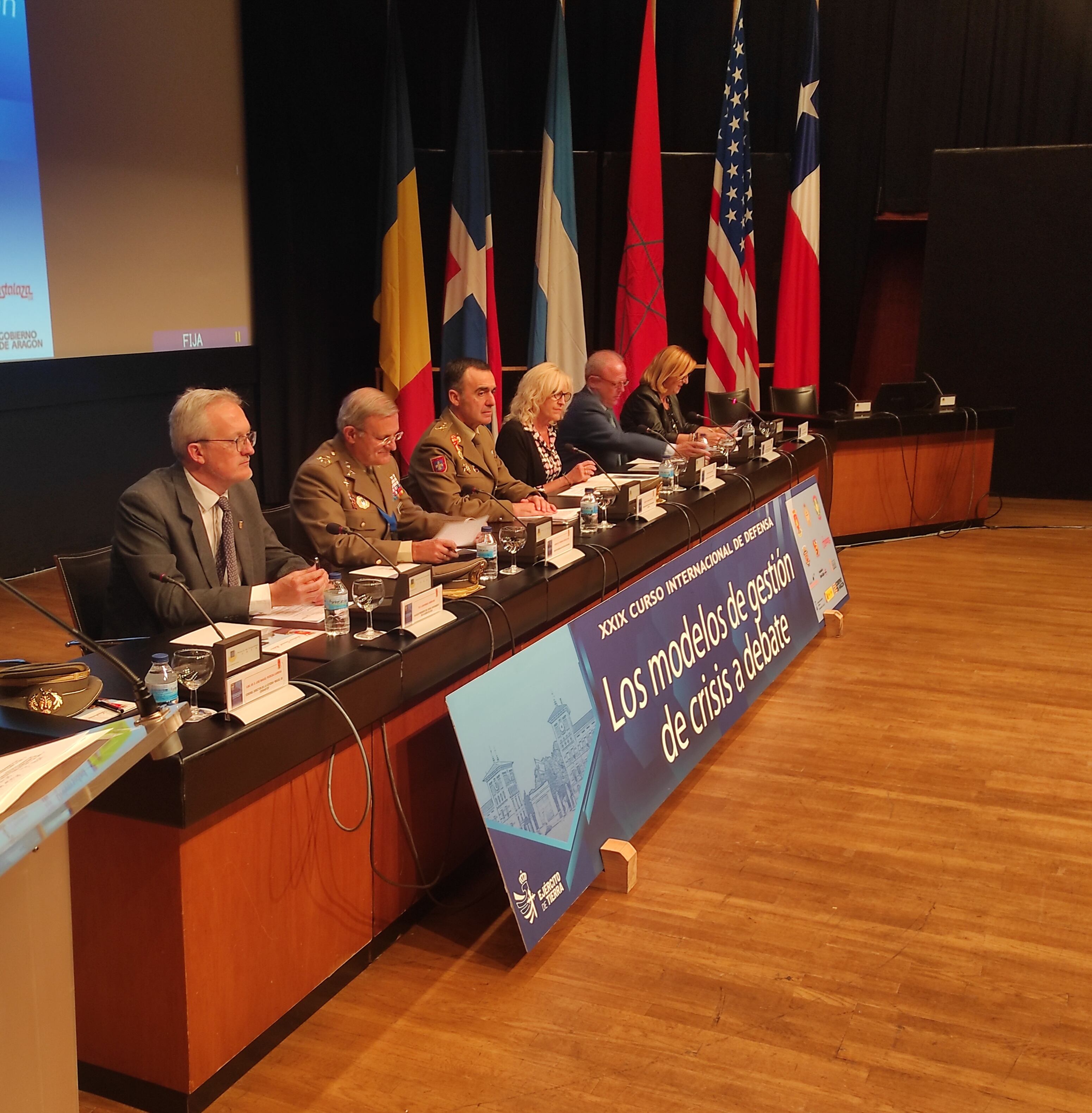 Inauguración curso de defensa de Jaca