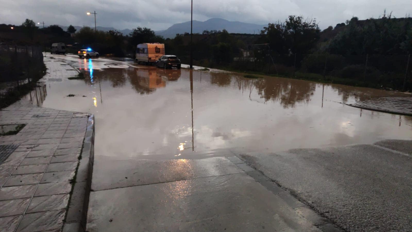 Embolsamiento de agua en Ronda en la zona de La Galia