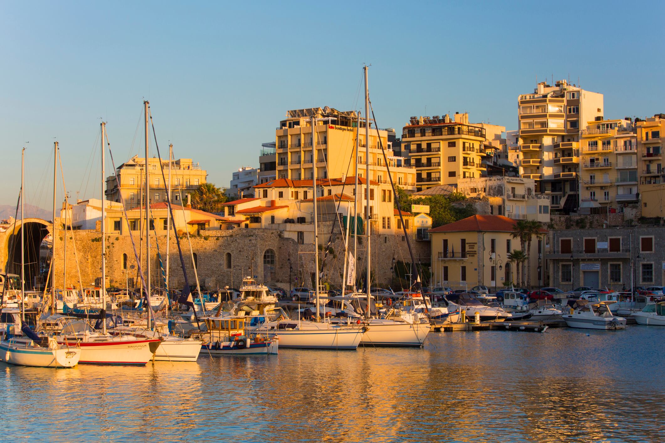 Vista del puerto de Heraclión, en Creta (Grecia).