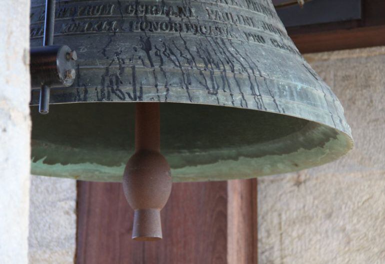 Una de les campanes de la Catedral de Girona.