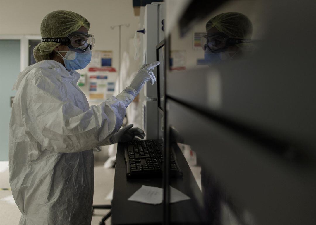 Trabajador sanitario en un hospital