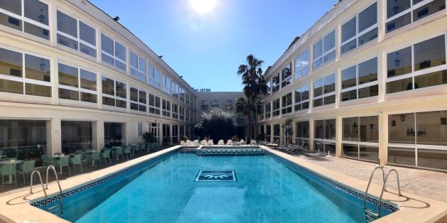 Piscina del hotel