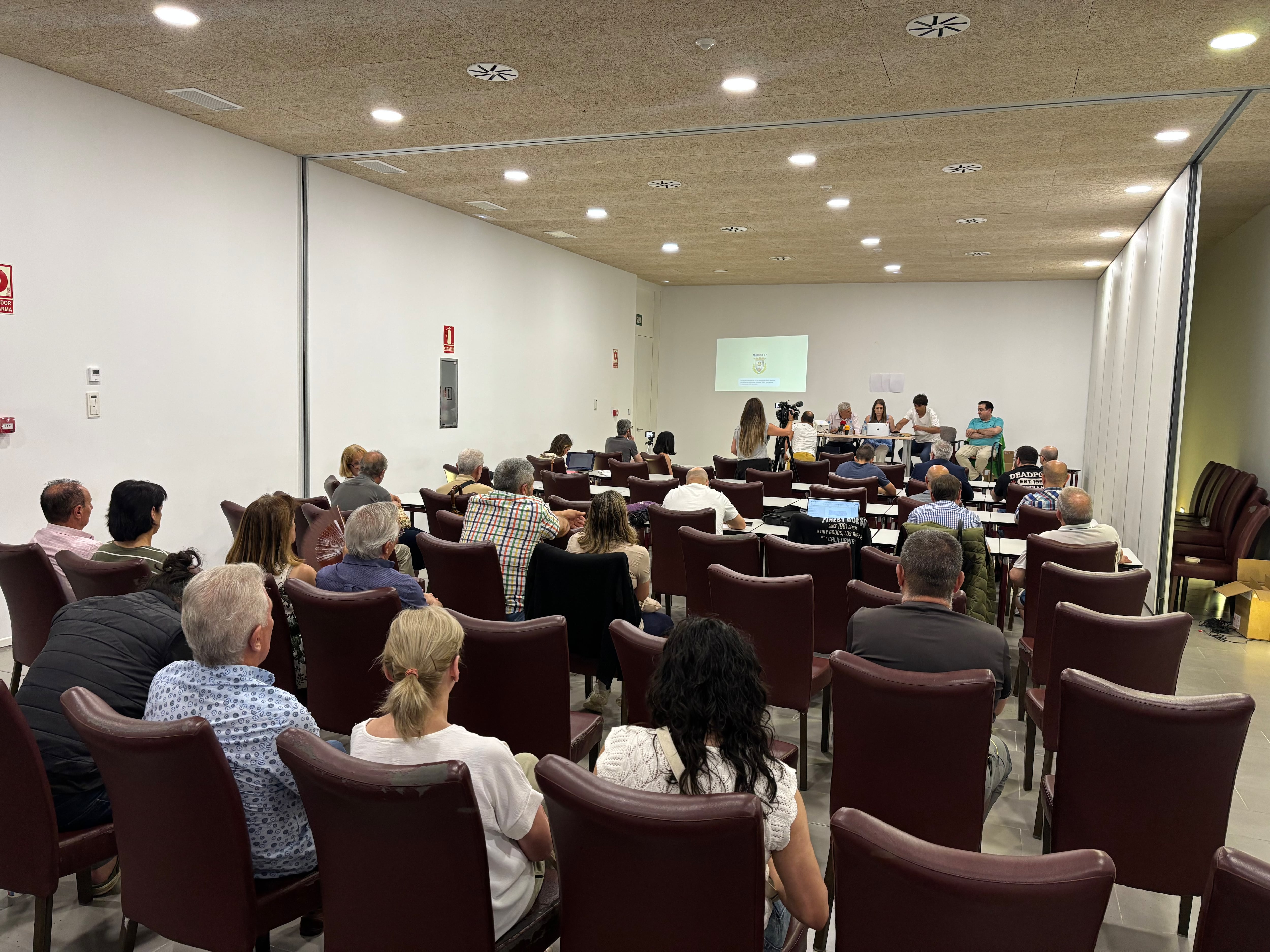 Imagen de la asamblea de la Arandina